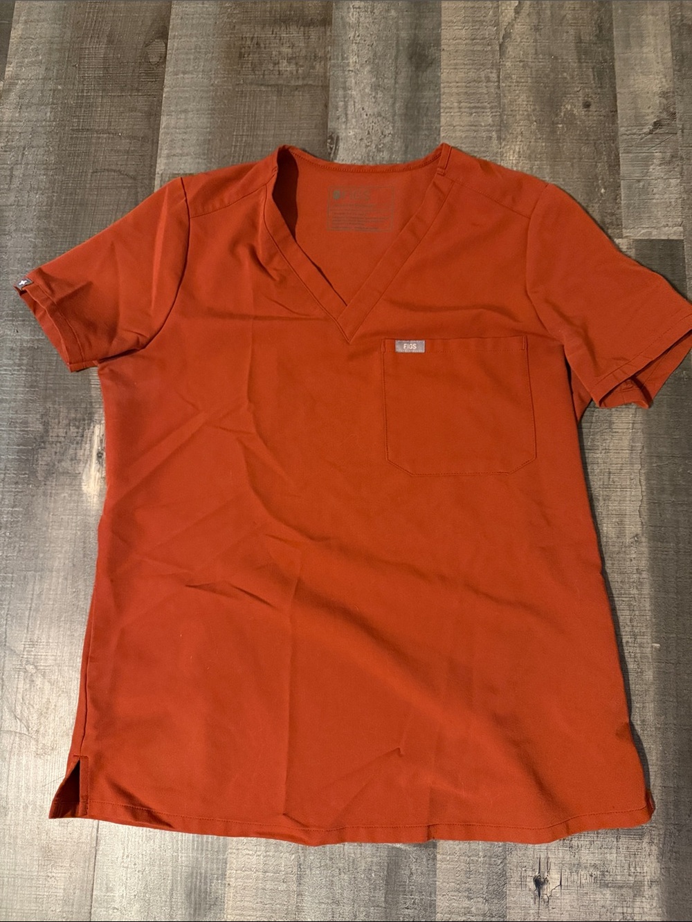FIGS Women's Short Sleeve V-Neck Scrub Top - Rust Orange